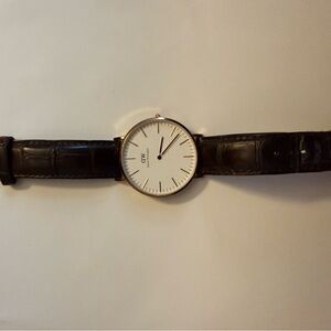 Classic White Dial Watch with Black Leather Strap- Daniel Wellington